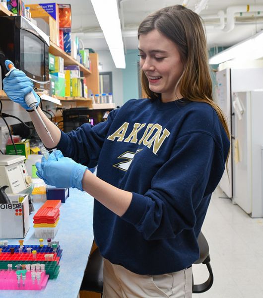 Bio student in a lab